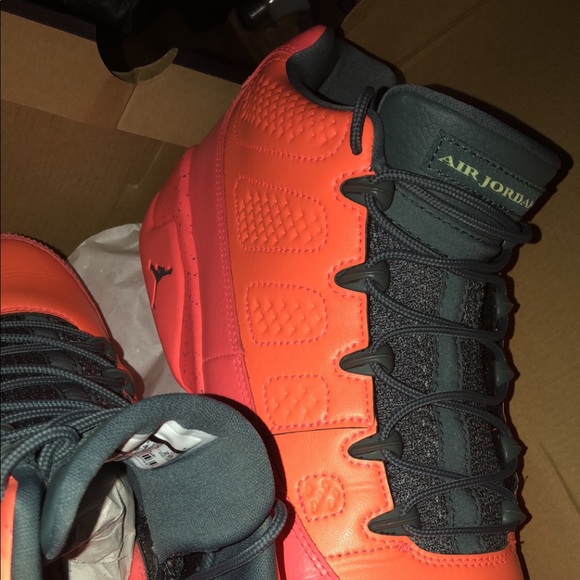 Peachy Pink Nike Jordan’s - Picture 2 of 2